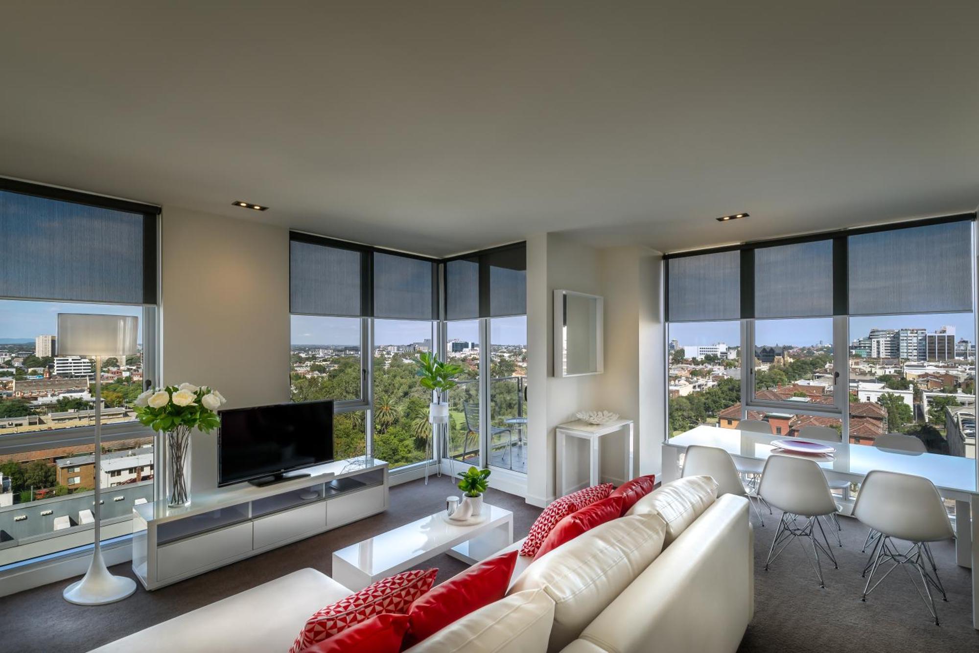 Adele Apartment Hotel East メルボルン エクステリア 写真